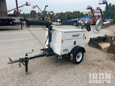 2015 Magnum MLT3060K 6 kW Torre faro