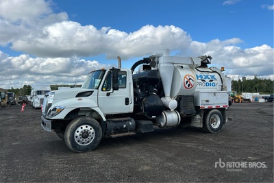 2008 International 7400 4x2 Vacuum Excavator Truck