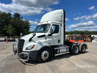 2020 Freightliner Cascadia 116 6x4 T/A Day Cab Truck Tractor