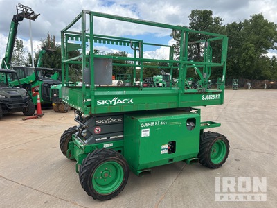 2017 Skyjack SJ6826 RT Dual Fuel 4x4 Podnośnik nożycowy
