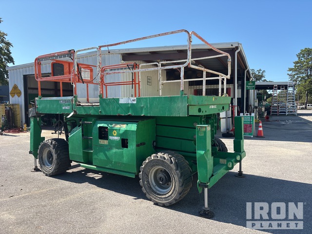 ELEVADOR TIJERA 2015 JLG 3394RT