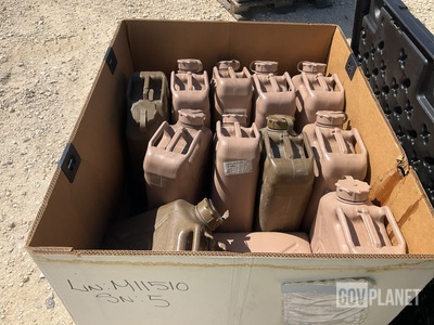 (12) Plastic Fuel Cans