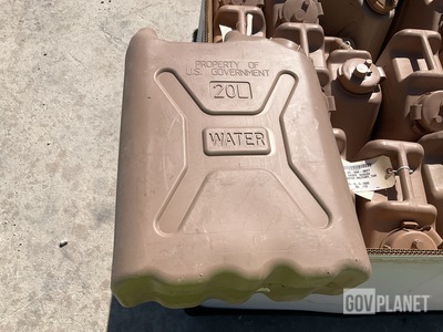 (14) Plastic Water Cans