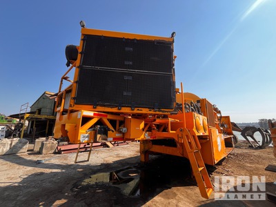 2015 CBI 7544 Hydraulic Flail Debarker & Disc Chipper