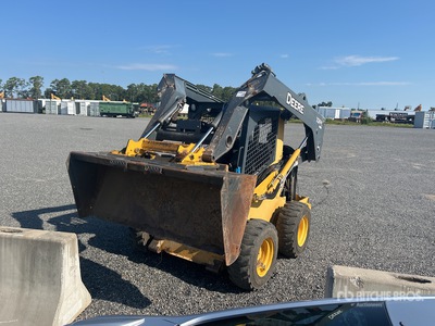 John Deere 326E Minicargadora