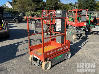 2015 Skyjack SJ12 Elevador vertical
