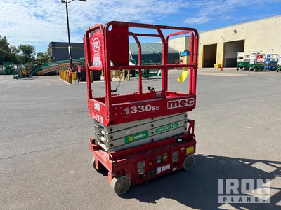 2016 MEC 1330SE Electric Scissor Lift
