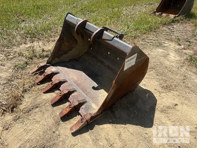 Bobcat 36 in Digging Excavator Bucket