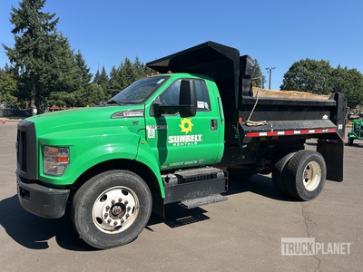 2018 Ford F-650 4x2 S/A Camión dumper