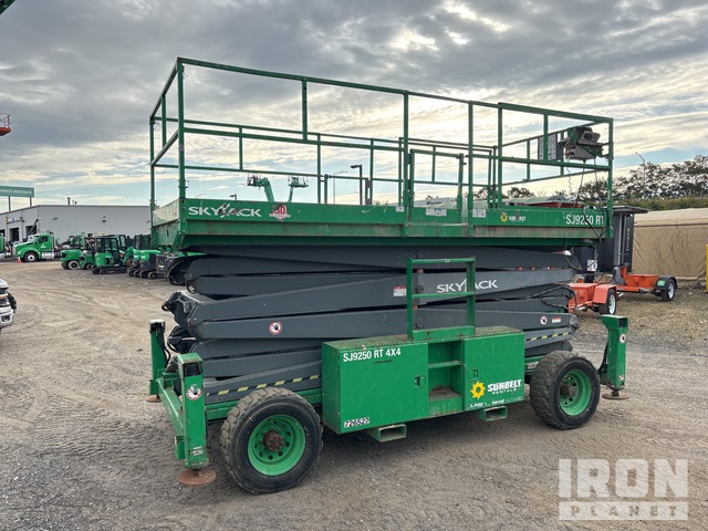 ELEVADOR TIJERA 2015 SKYJACK SJ9250RT