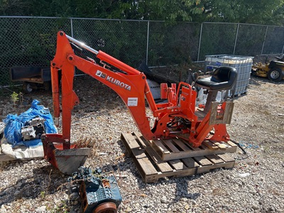 Kubota BH77 3-Point Backhoe Attachment (Inoperable)