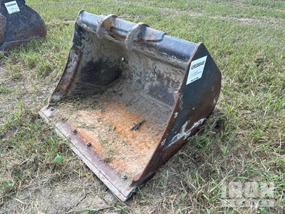Bobcat 36 in Cleanup Excavator Bucket