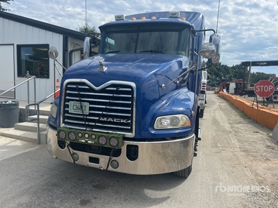 2018 Mack CXU613 T/A Sleeper Truck Tractor