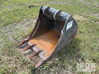 Bobcat 24 in Digging Excavator Bucket