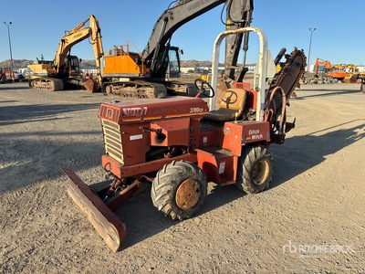 2003 Ditch Witch 3700CD 4x4 溝掘り機