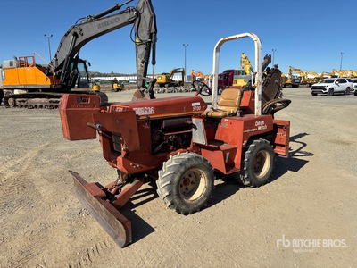 2002 Ditch Witch 5700 4x4 溝掘り機