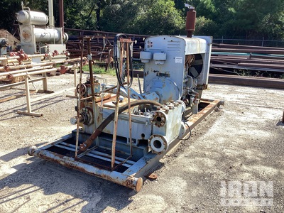 1 1/4" To 1 3/4" Plunger Size,5000 Psi Triplex Pump W/Skid And Gas Engine