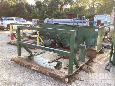 Quantity of (2) Lot Of (2) 1 1/4" X 2 1/4" Triplex Pump W /Skid And Water Tank.