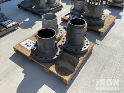 Quantity of (3) Casing Heads Equipo de taller de maquinas para yacimientos petroliferos (Unused)