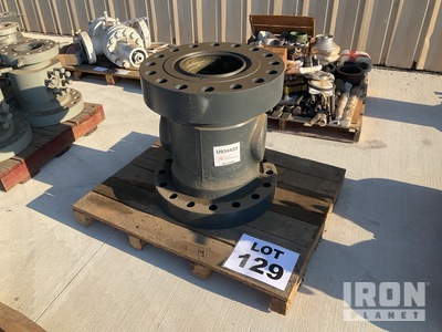 C-22 13 5/8" 5M X 11" 10M W/ 13 5/8" R-SEAL BOTTOM Equipo de taller de maquinas para yacimientos petroliferos