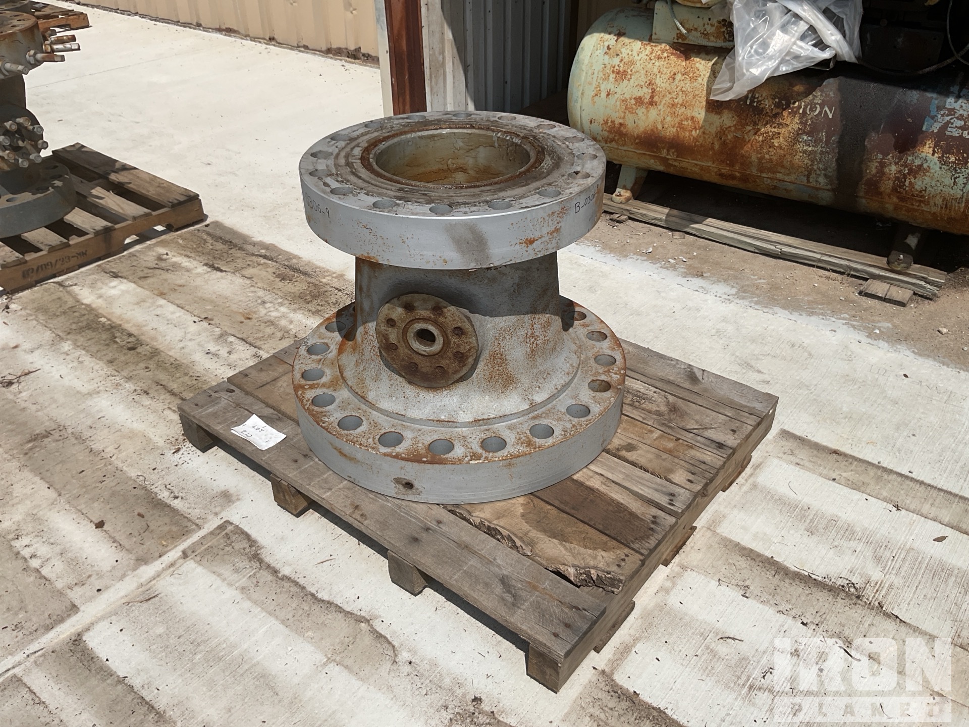 OCT C-22 20 3/4" 3M X 13 5/8" 5M 13 5/8" P-SEAL Attrezzatura per giacimenti petroliferi