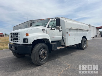 2000 Chevrolet C7500 2100 gal 4x2 Camion-citerne