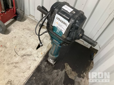2018 Makita HM1812 Electric Triturador de demolicion (Inoperable)