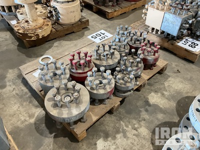 Quantity of (11) Double Studded Adapters Equipo de taller de maquinas para yacimientos petroliferos