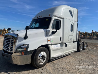 2016 Freightliner Cascadia 125 6x4 T/A Sleeper Truck Tractor