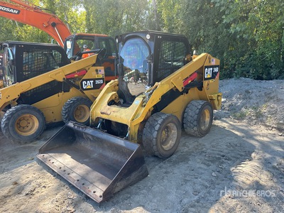 2014 Cat 246D Chargeuse à direction à glissement