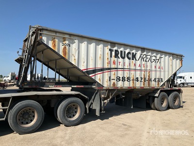 2014 Lode King Super B-Train Pup Grain Trailer