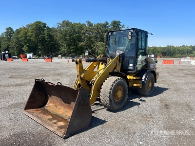2010 Cat 907H ホイールローダー