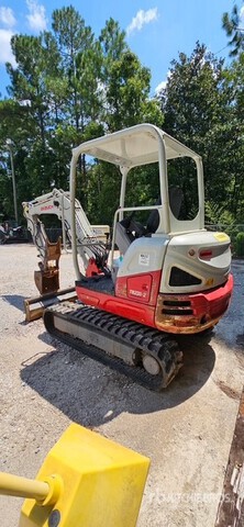 EXCAVADORA 2021 TAKEUCHI TB235