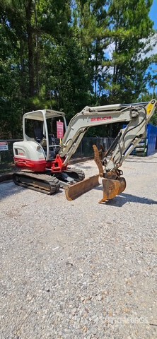EXCAVADORA 2021 TAKEUCHI TB235