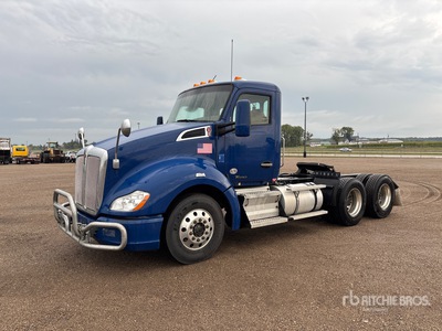 2016 Kenworth T680 6x4 Ciągnik siodłowy T/A z kabiną dzienną