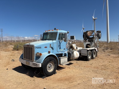 2002 Peterbilt 357 8x4 Camion hormigonera