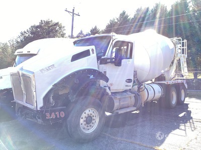 2024 Kenworth T880 6x4 Mixer Truck (Inoperable)