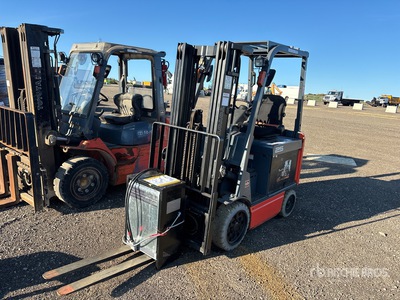 2014 Toyota 8FBCU25 4400 lb Chariot Élévateur Électrique