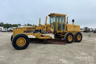 1990 Dresser Motor Grader