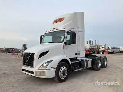 2022 Volvo VNR 6x4 Day Cab Truck Tractor