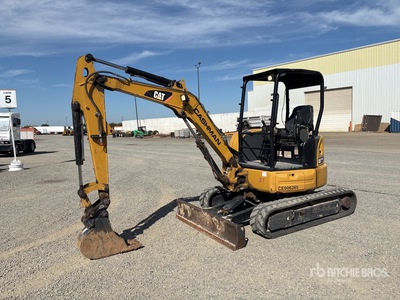 2015 Cat 303.5E2CR を見 Mini Excavator
