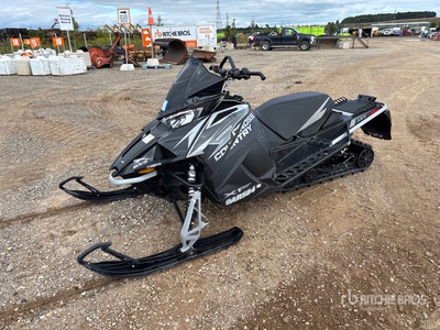 2019 Arctic Cat XF 8000 High Country Vehículo para la nieve