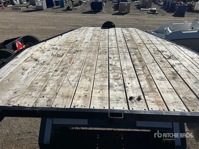2023 PJ 40 ft T/A Gooseneck Equipment Trailer