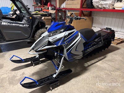 2022 Yamaha Mountain Max スノーモービル