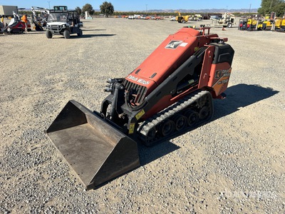 2016 Ditch Witch SK752 Mini Compact Track Loader