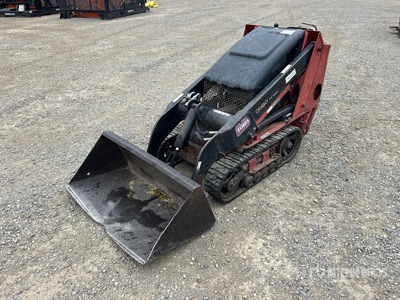 2007 Toro TX420 Mini لودر بجنزير