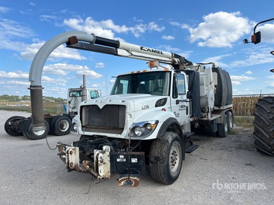 2011 International 7500 6x4 Autocarro aspiratore (Inoperable)