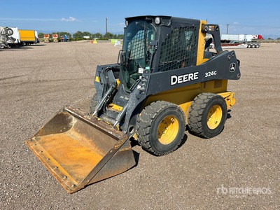 2018 John Deere 324G Minicargadora
