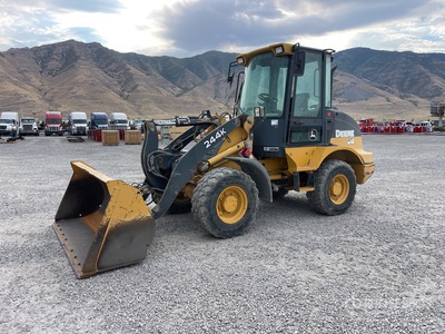 2015 John Deere 244K Pala cargadora
