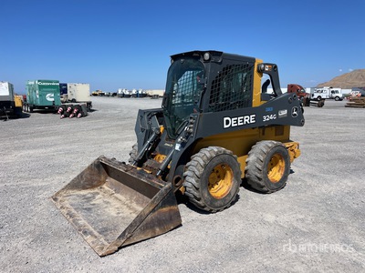 2018 John Deere 324G Schranklader